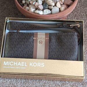 Micheal Kors Belt Bag Size S/M NIB FREE SHIPPING‼️